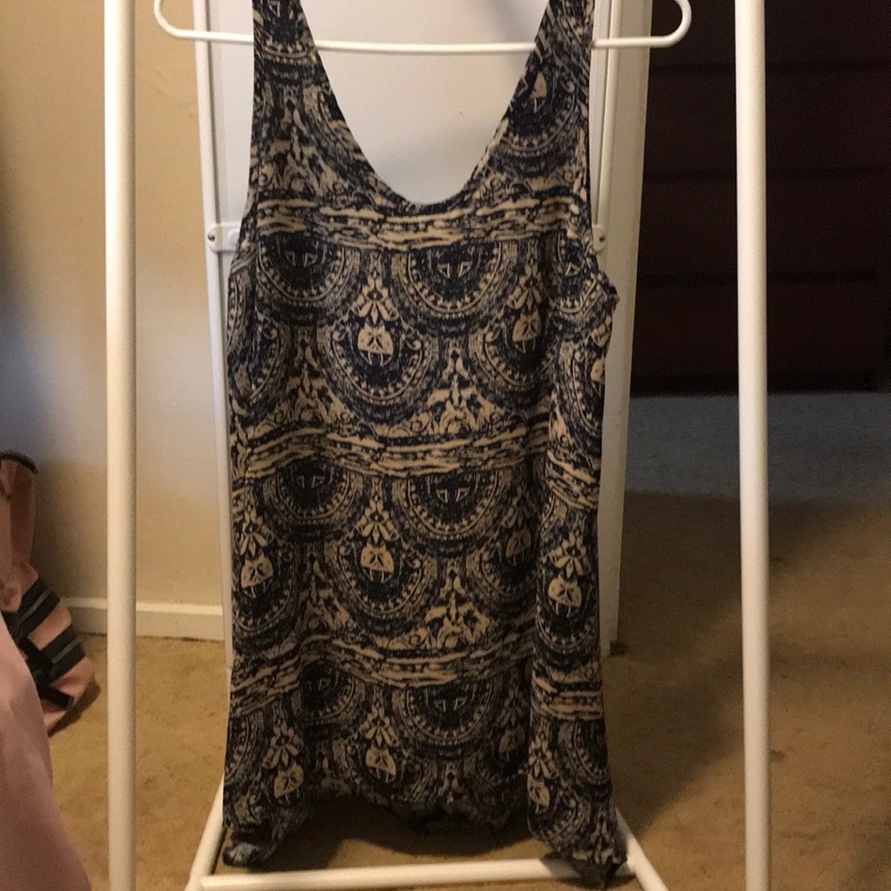 Navy blue/tan patterned shirt